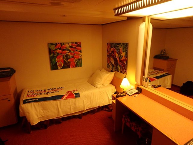 inside upper lower cabin