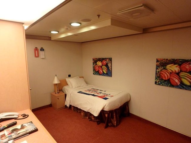 inside upper lower cabin