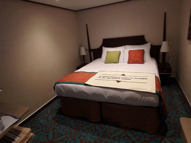 inside cruise ship cabin