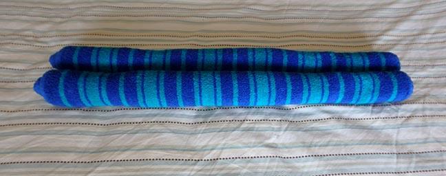 how to fold a towel iguana