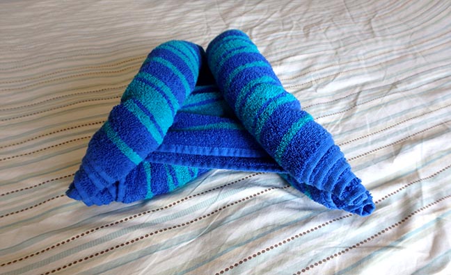 how to make a towel animal body