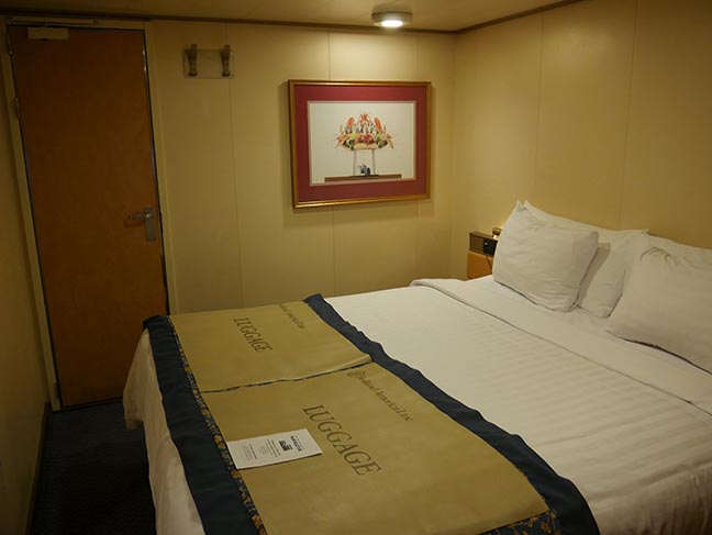 cruise ship cabin