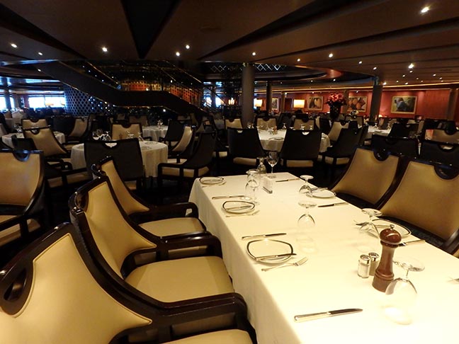 Oosterdam dining room