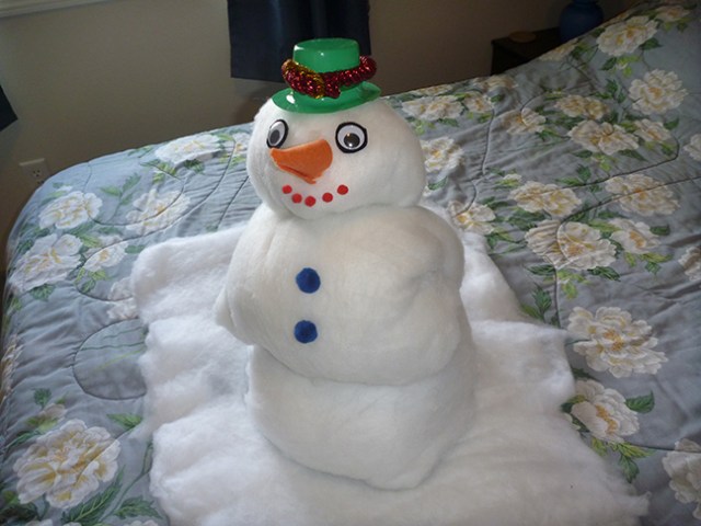 how to fold a towel snowman