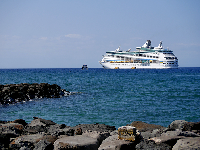 cruise ship in Hawaii