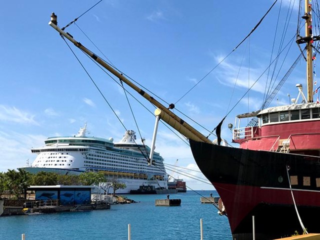 Honolulu cruise ship port