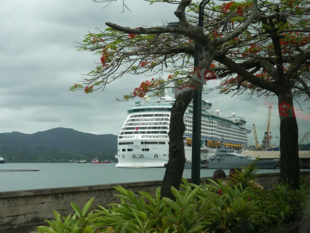 cruise ship in Fiji