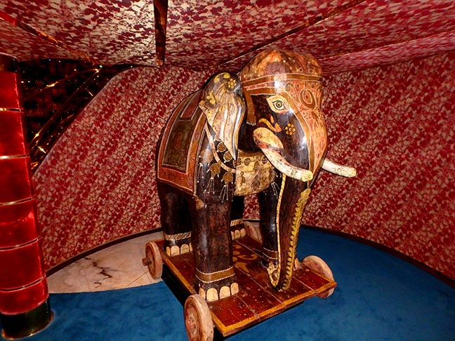 wooden elephant