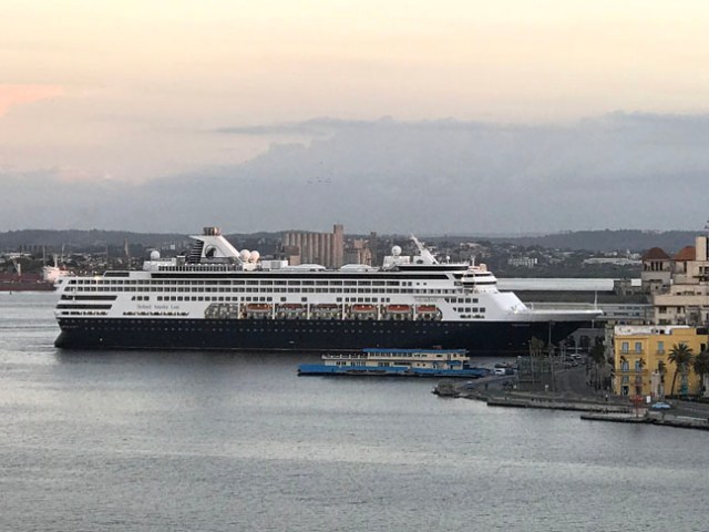 cruise ship in Cuba