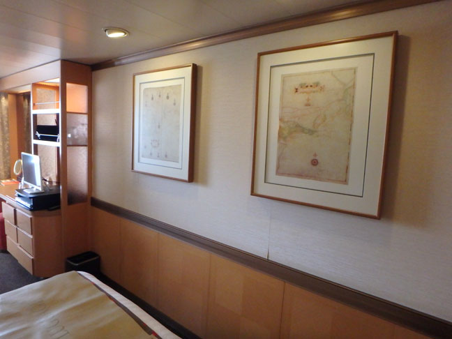 cruise ship cabin