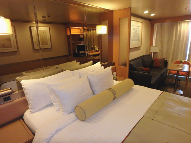 cruise ship cabin