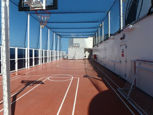 Veendam basketball court