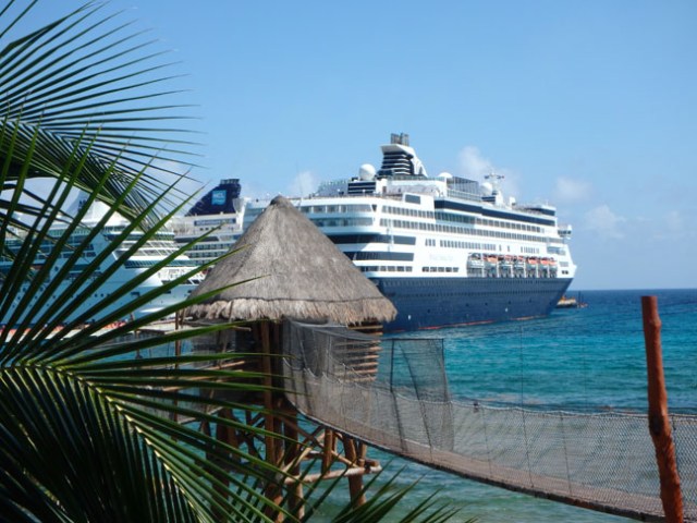 Holland America Veendam