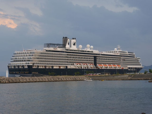 Westerdam in Japan