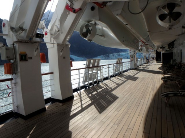 cruise ship in Glacier Bay