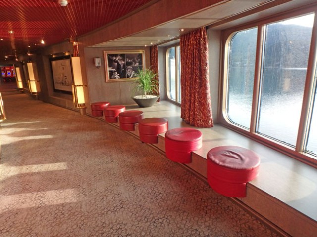 Westerdam hallway