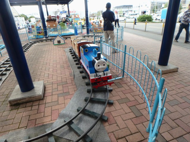 kids rides in Japan