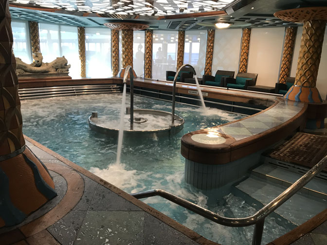 Westerdam spa pool